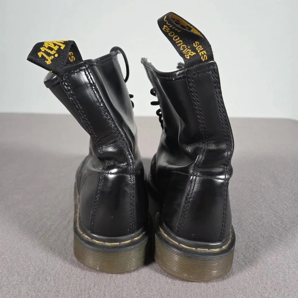 Dr Martens 1460 8 Eye Combat Boots Mens 10 Black Smooth Patent Leather Ankle